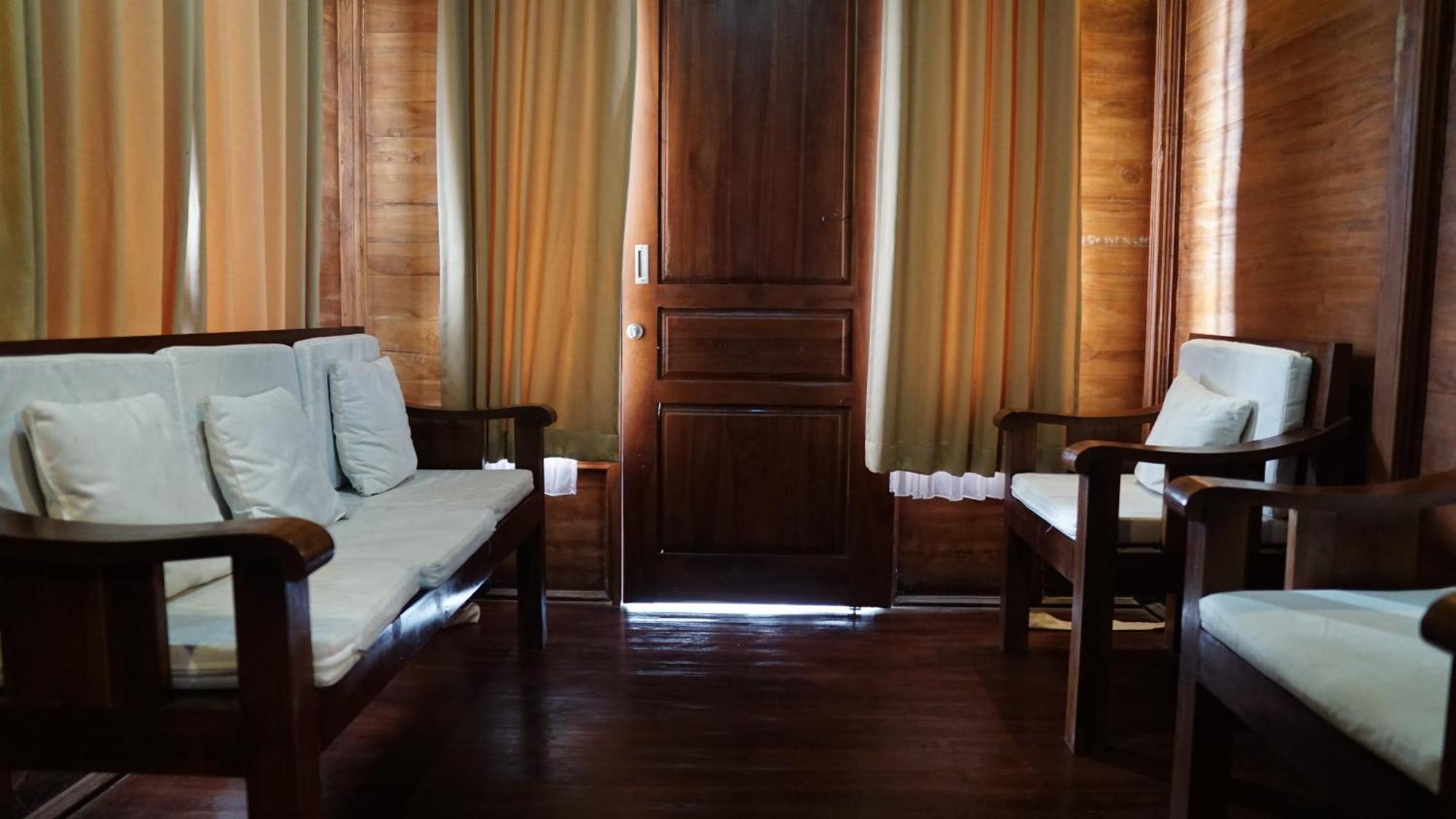 Grand Raka Homestay Lovina Kültér fotó